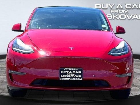 Used 2022 Tesla Model Y Long Range AWD/4WD image 3