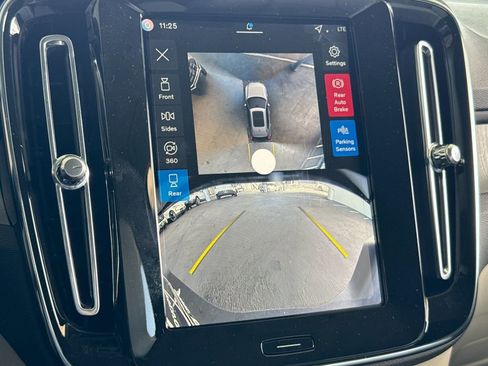 New 2026 Volvo XC40 B5 Plus w/ Climate Package image 19