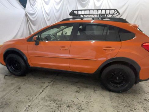 Used 2015 Subaru Crosstrek 2.0i Premium w/ Moonroof Package AWD/4WD image 12