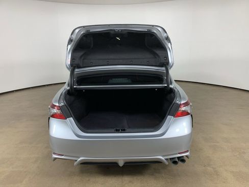 Used 2023 Toyota Camry SE w/ Convenience Package image 12