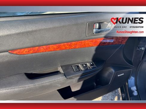 Used 2011 Subaru Outback 2.5i Limited w/ PWR Moonroof Pkg image 17