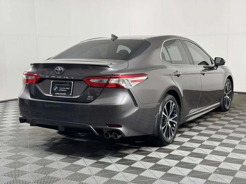 Used 2020 Toyota Camry SE AWD/4WD image 10