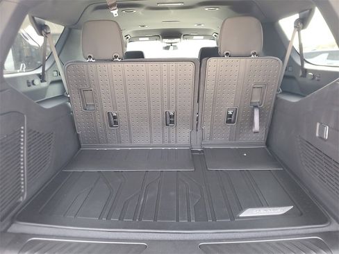 New 2025 Chevrolet Suburban LS w/ LPO, Dark Essentials Package image 5