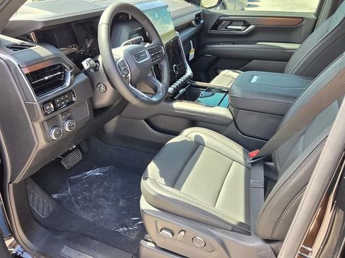 New 2026 GMC Yukon Denali RWD image 5