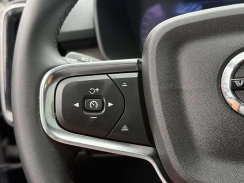 Used 2023 Volvo XC40 B5 Plus w/ Climate Package AWD/4WD image 29