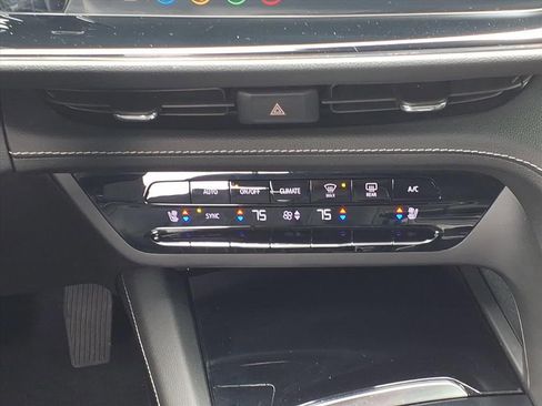 Used 2021 Buick Envision Avenir FWD image 22