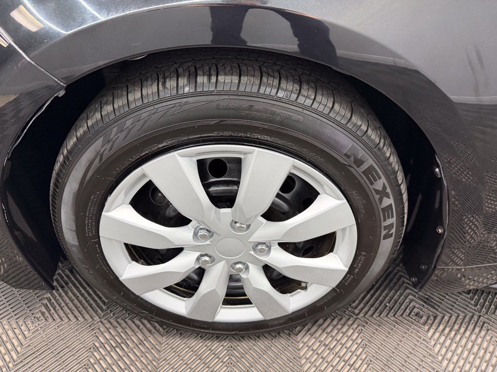 Used 2021 Toyota Corolla LE w/ Carpet Mat Package (TMS) FWD image 21