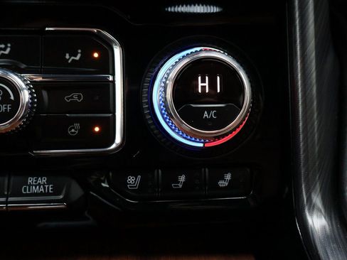 Certified 2024 GMC Yukon Denali Ultimate image 35