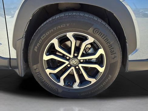 Used 2024 Toyota Corolla Cross AWD Hybrid image 18