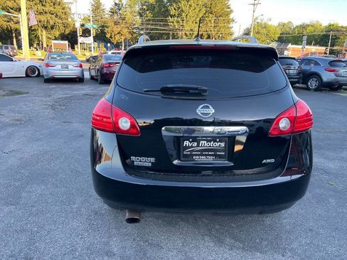 Used 2015 Nissan Rogue S w/ Convenience Package AWD/4WD image 4