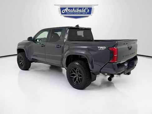 Used 2024 Toyota Tacoma TRD Sport AWD/4WD image 6