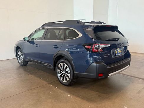 Used 2024 Subaru Outback Limited AWD/4WD image 8