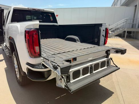 Used 2020 GMC Sierra 2500 Denali w/ Denali Ultimate Package AWD/4WD image 21