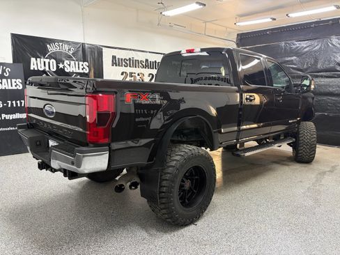 Used 2018 Ford F350 Lariat w/ Lariat Ultimate Package AWD/4WD image 3