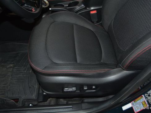 Used 2018 Kia Soul + FWD image 20