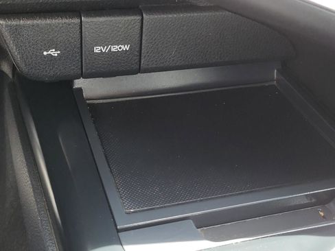 Used 2020 Toyota Camry SE FWD image 23
