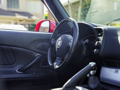 Used 2004 Honda S2000 image 37