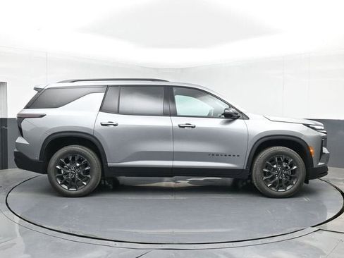 New 2026 Chevrolet Traverse LT w/ Enhanced Driving Package FWD image 15
