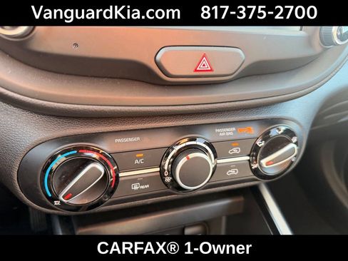 Certified 2025 Kia Soul LX w/ LX Technology Package FWD image 22