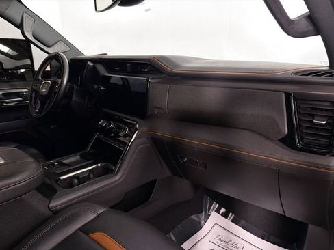 Used 2024 GMC Sierra 3500 AT4 w/ AT4 Preferred Package image 32