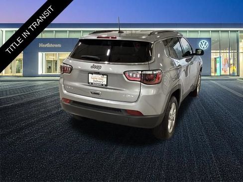 Used 2023 Jeep Compass Latitude w/ Convenience Group AWD/4WD image 25
