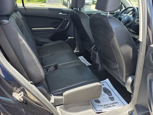 Used 2020 Volkswagen Tiguan SE w/ Panoramic Sunroof Package FWD image 7