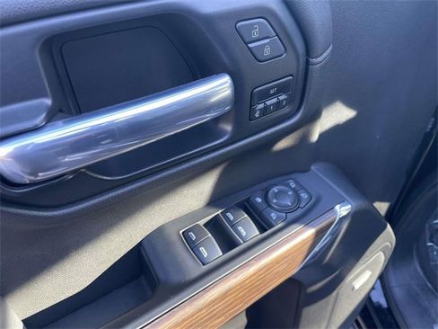 Used 2022 Chevrolet Silverado 1500 High Country w/ Z71 Off-Road Package image 14