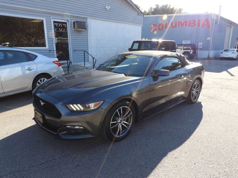 Used 2017 Ford Mustang Premium image 2