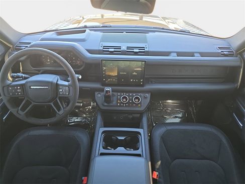 Used 2024 Land Rover Defender 90 V8 image 9