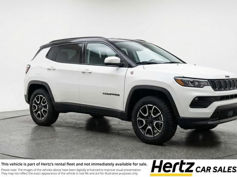 Used 2025 Jeep Compass Trailhawk AWD/4WD image 1