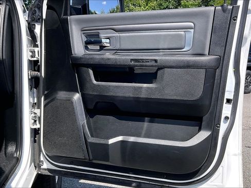 Used 2024 RAM 1500 Classic SLT AWD/4WD image 11