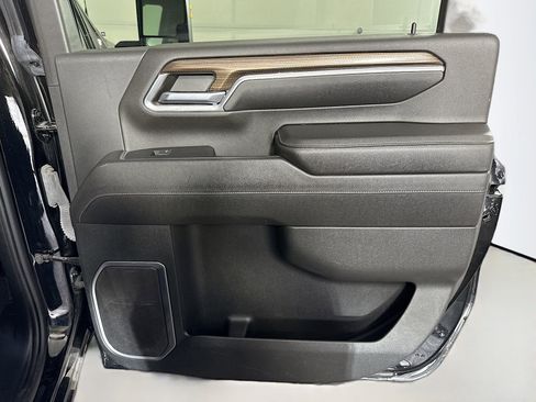 Used 2024 Chevrolet Silverado 2500 LT w/ Convenience Package image 27