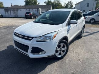Used 2016 Ford Escape SE image 1