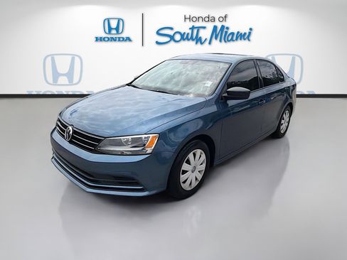 Used 2016 Volkswagen Jetta S image 3