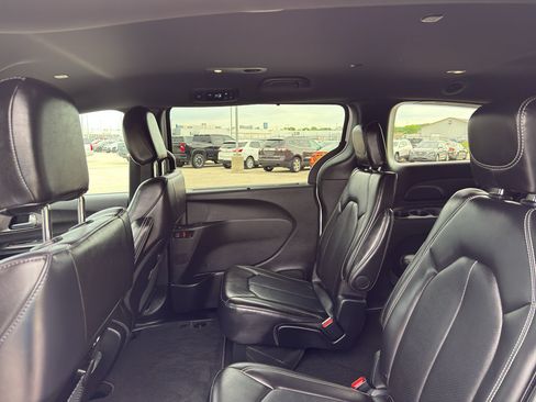 New 2026 Chrysler Pacifica Select FWD image 29