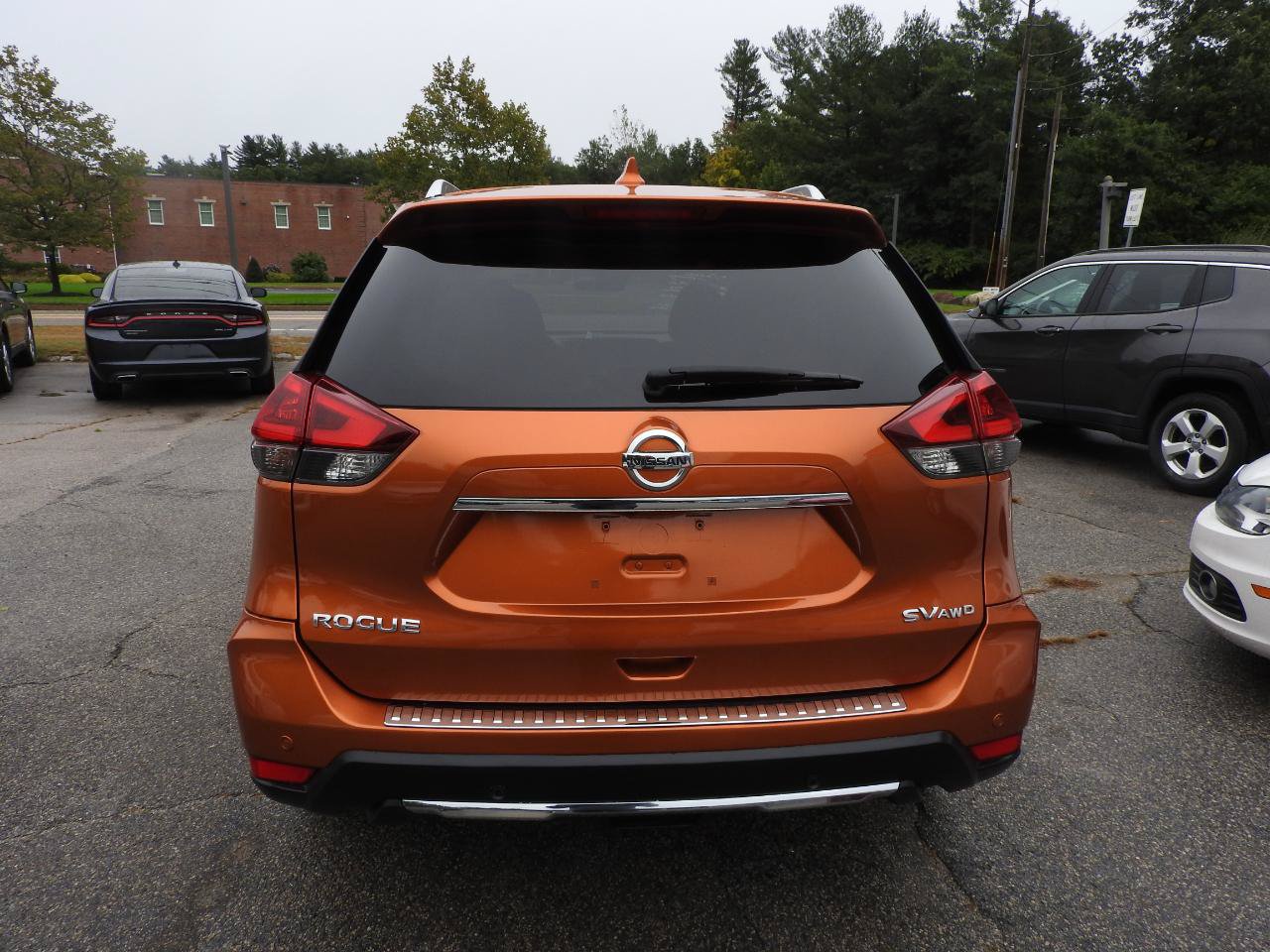 Used 2019 Nissan Rogue SV w/ Sun & Sound Touring Package AWD/4WD image 6