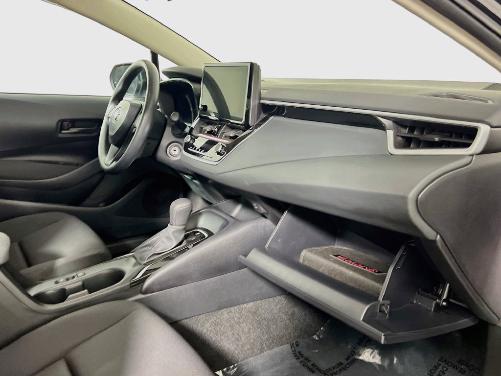 Used 2026 Toyota Corolla LE FWD image 32