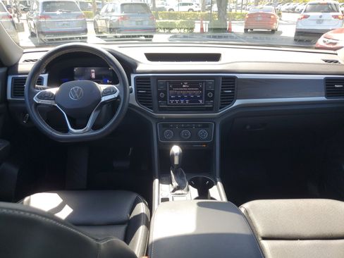 Used 2023 Volkswagen Atlas SE image 12