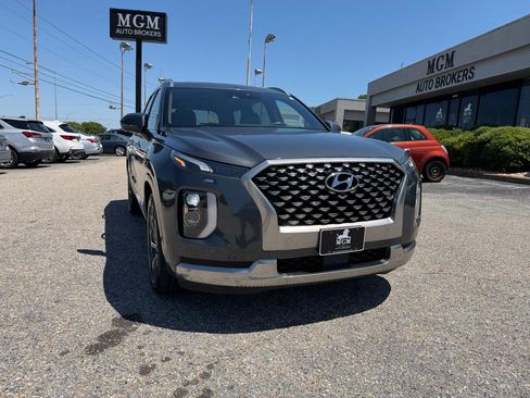 Used 2022 Hyundai Palisade Calligraphy w/ Cargo Package FWD image 4
