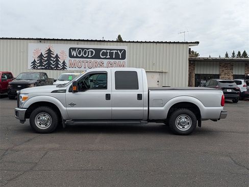 Used 2014 Ford F250 XL image 2
