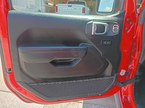 Used 2025 Jeep Wrangler Unlimited Sport AWD/4WD image 10