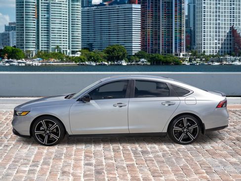 Used 2025 Honda Accord Sport image 13