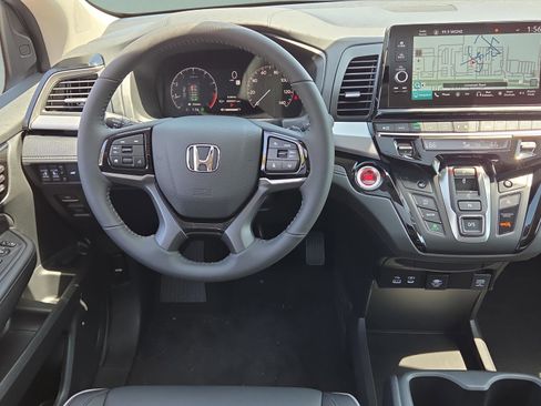 New 2026 Honda Odyssey Touring image 13