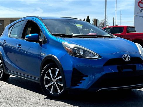 Used 2019 Toyota Prius C FWD image 2