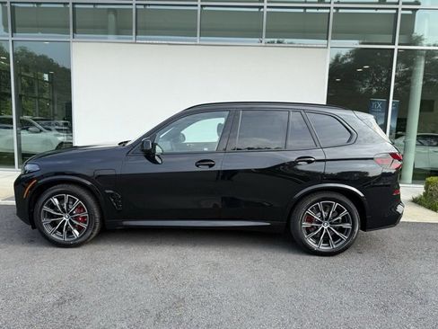 New 2026 BMW X5 xDrive50e image 2