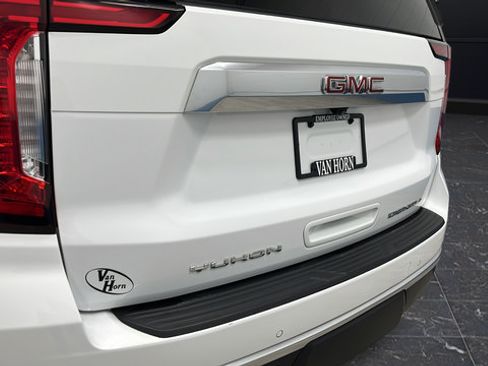 Used 2023 GMC Yukon Denali AWD/4WD image 41
