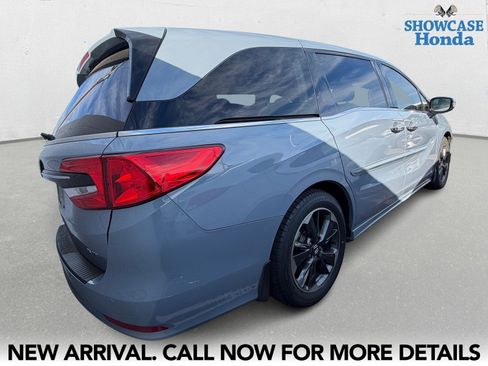 Used 2023 Honda Odyssey Elite image 4