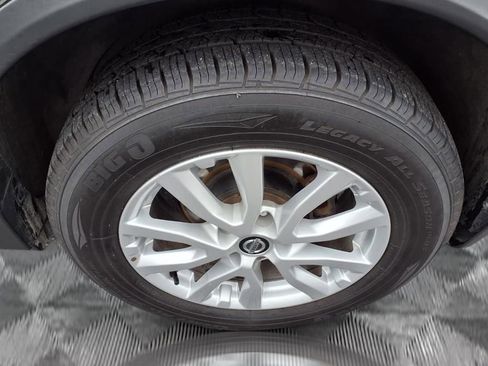 Used 2020 Nissan Rogue SV image 20