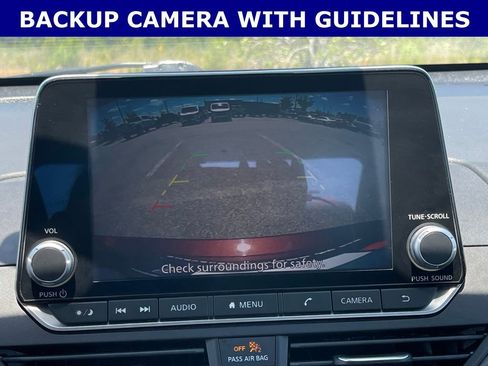 Used 2024 Nissan Altima 2.5 SV FWD image 2