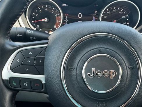 Used 2019 Jeep Compass Limited AWD/4WD image 24